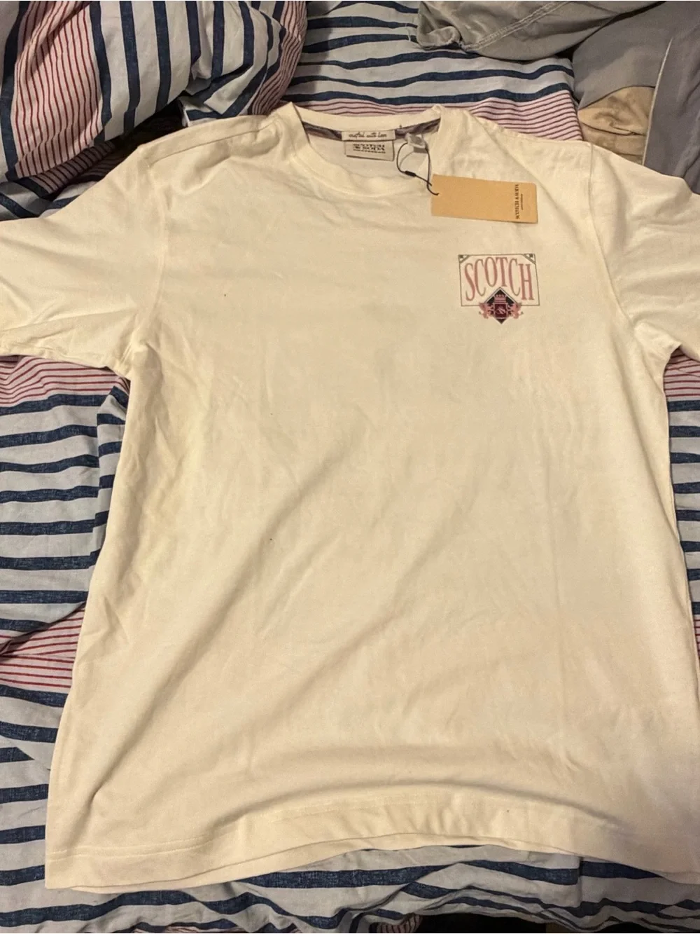SCOTCH & Soda Graphic Tee in Cream with Pink & Dark Green Logo